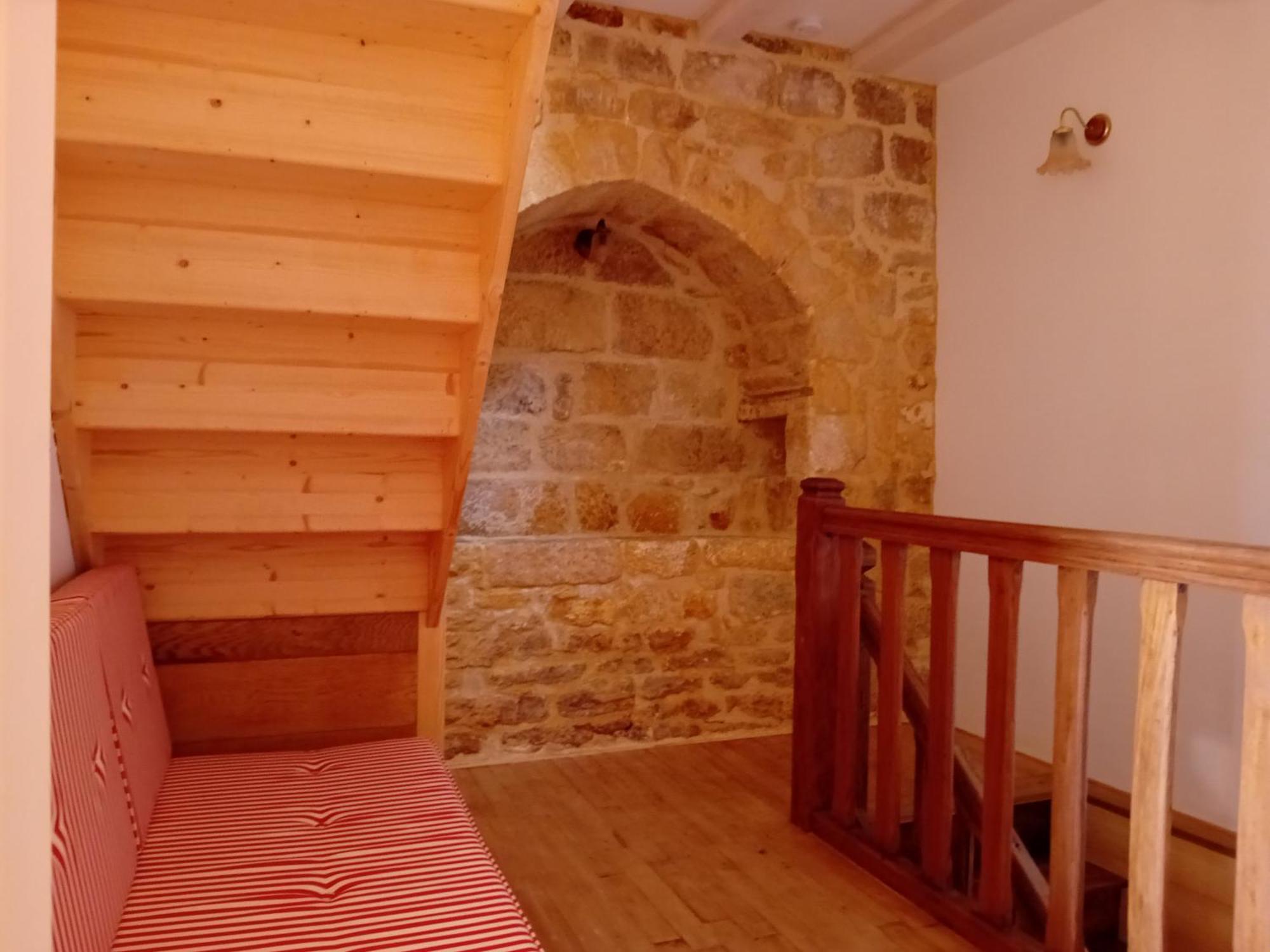 Maison De La Ruelle Au Coeur De La Bastide De Domme Avec Cour Terrasse * Domme