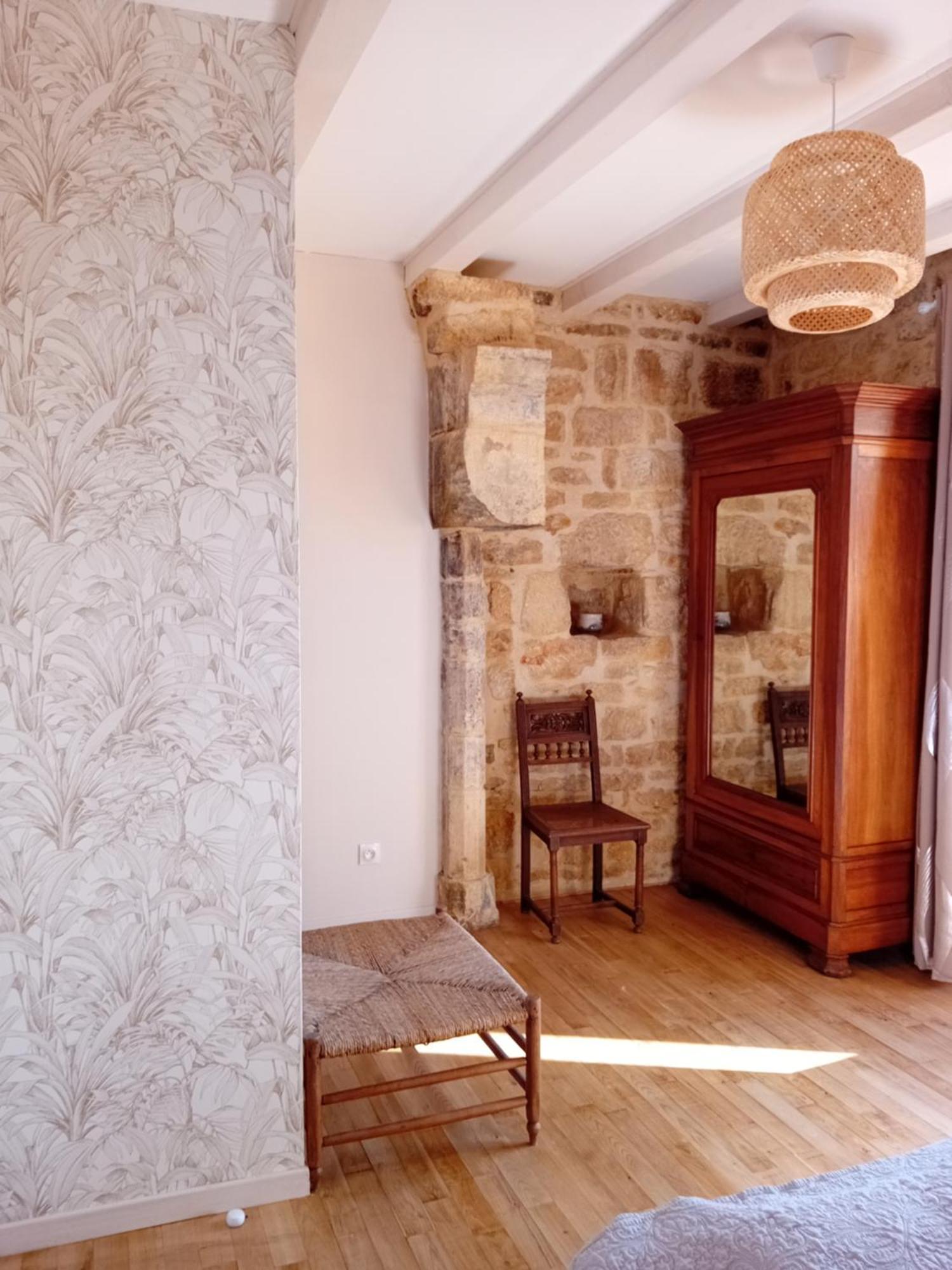 Ferienhaus Maison De La Ruelle Au Coeur De La Bastide De Domme Avec Cour Terrasse