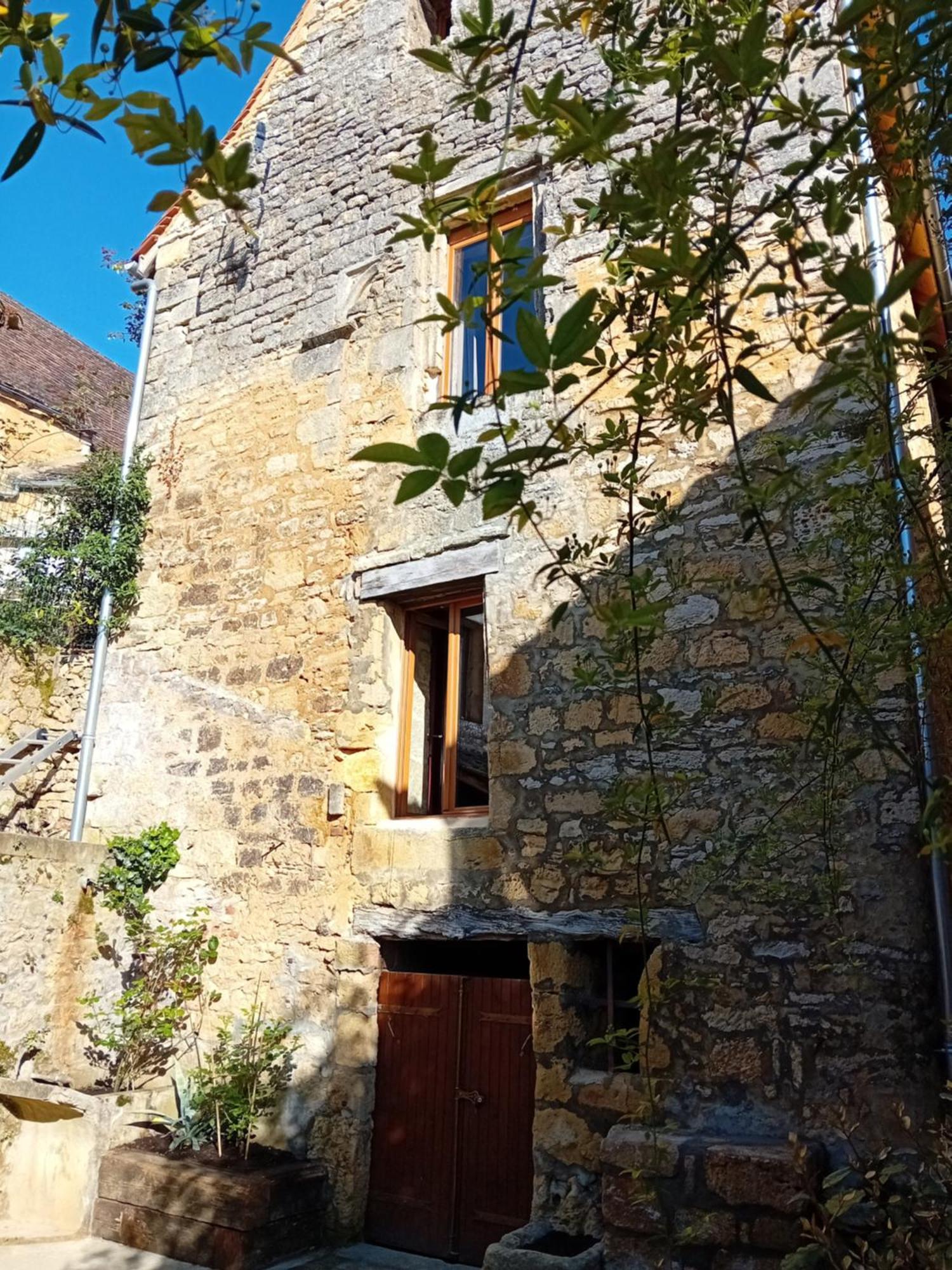 Maison De La Ruelle Au Coeur De La Bastide De Domme Avec Cour Terrasse Holiday home Domme
