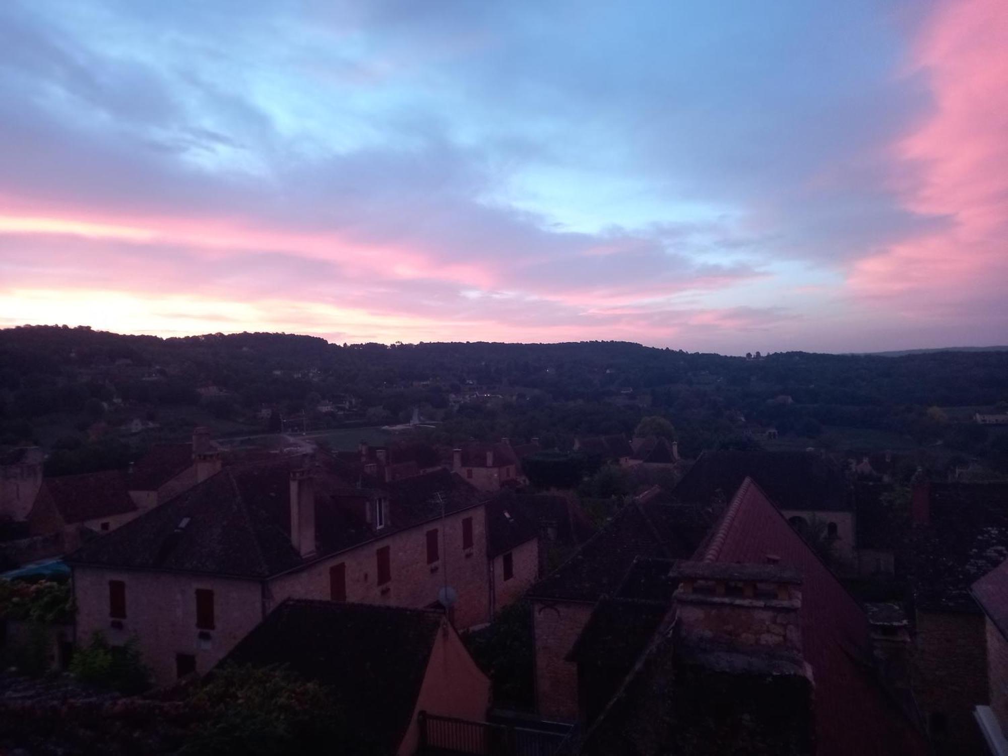 Ferienhaus Maison De La Ruelle Au Coeur De La Bastide De Domme Avec Cour Terrasse *